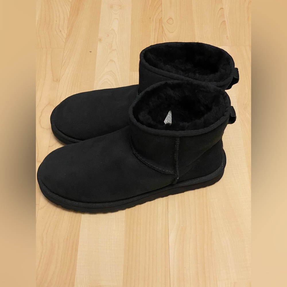UGG Ladies Ankle Boots